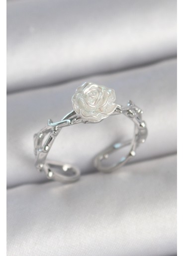 Erb Pirinç Gümüş Renk Beyaz Gül Model Ayarlanabilir Kadın Yüzük