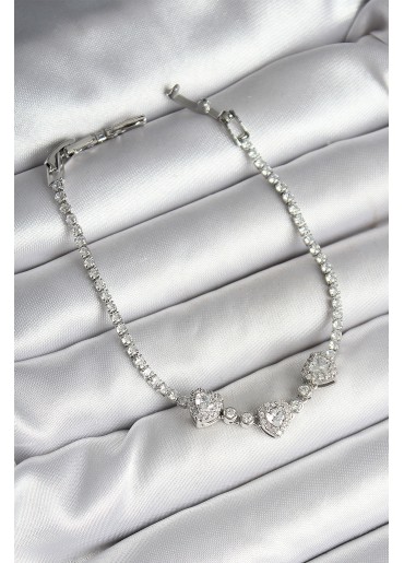 Erb Pirinç Sıralı Kalp Figürlü Zirkon Taşlı Gümüş Renk Kadın Bileklik