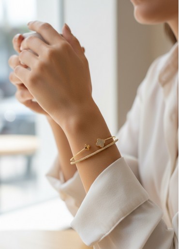 Erb Yonca Model Pirinç Gold Renk Kadın Bileklik