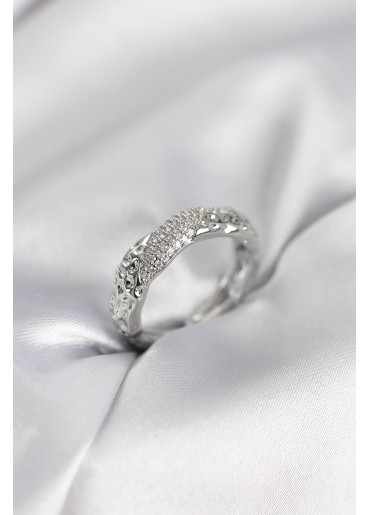 Erb Zirkon Taşlı Puntalı Gümüş Renk Kadın Yüzük