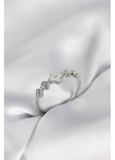 Erb Gümüş Renk Minimal Yonca Ve Zirkon Taşlı Kadın Yüzük