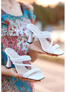 Sarax Beyaz Cilt Topuklu Terlik