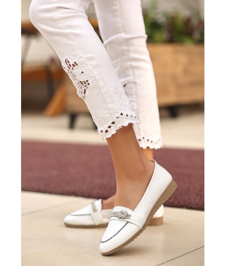 Jari Beyaz Cilt Babet Ayakkabı