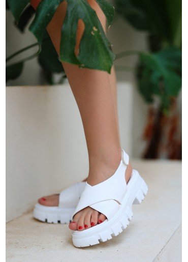 Cesi Beyaz Cilt Sandalet