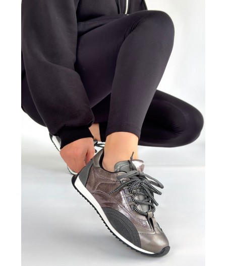 Ranu Platin Cilt Paraşüt Detaylı Bağcıklı Spor Ayakkabı Ranu Platin Cilt Paraşüt Detaylı Bağcıklı Spor Ayakkabı