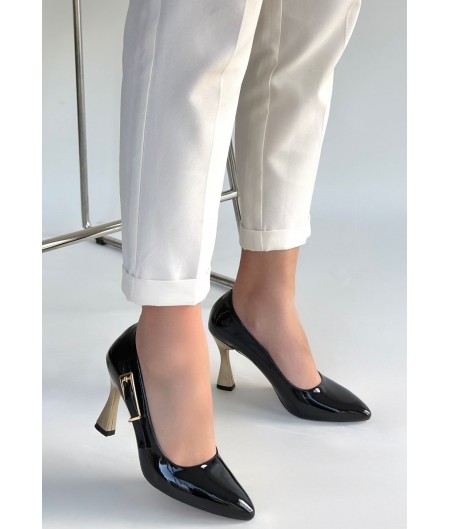 Motya Siyah Rugan Topuklu Ayakkabı Motya Siyah Rugan Topuklu Ayakkabı