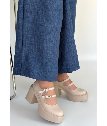 Jarlo Bej Cilt Dolgu Topuk Ayakkabı Jarlo Bej Cilt Dolgu Topuk Ayakkabı