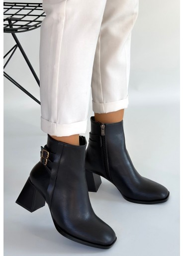 Kanda Siyah Cilt Topuklu Bot