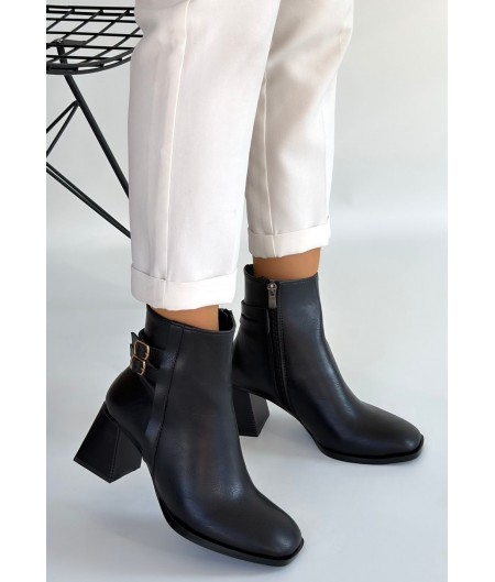 Kanda Siyah Cilt Topuklu Bot