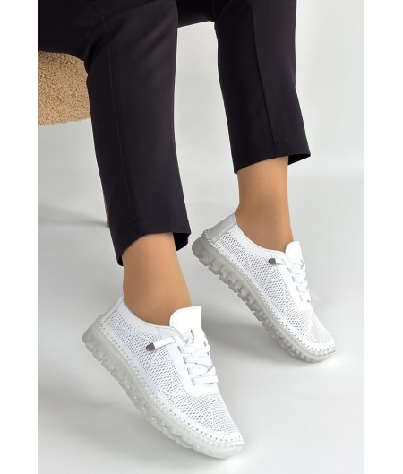 Merja Beyaz Deri Bağcıklı Spor Ayakkabı