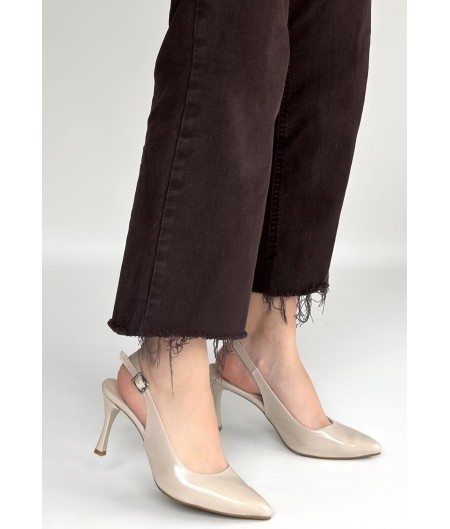 Uster Bej Rugan Topuklu Ayakkabı Uster Bej Rugan Topuklu Ayakkabı