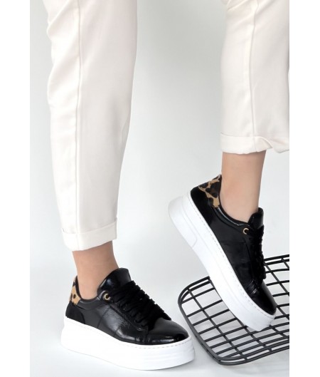 Jetan Siyah Rugan Bağcıklı Spor Ayakkabı