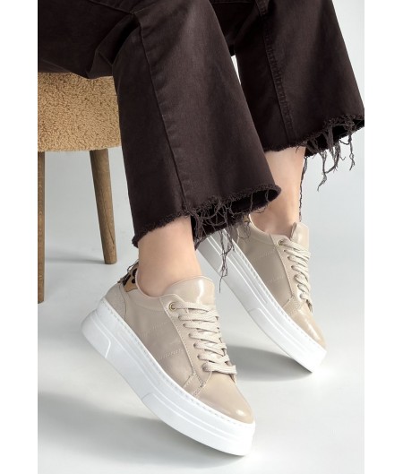 Jetan Bej Rugan Bağcıklı Spor Ayakkabı