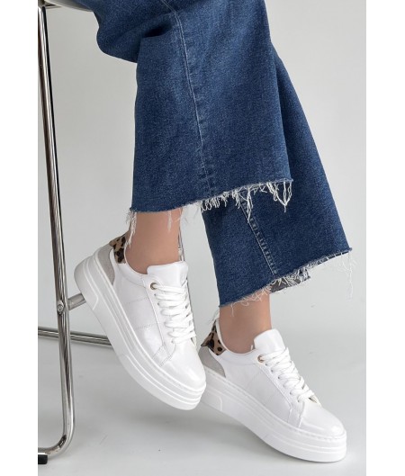 Jetan Beyaz Rugan Bağcıklı Spor Ayakkabı