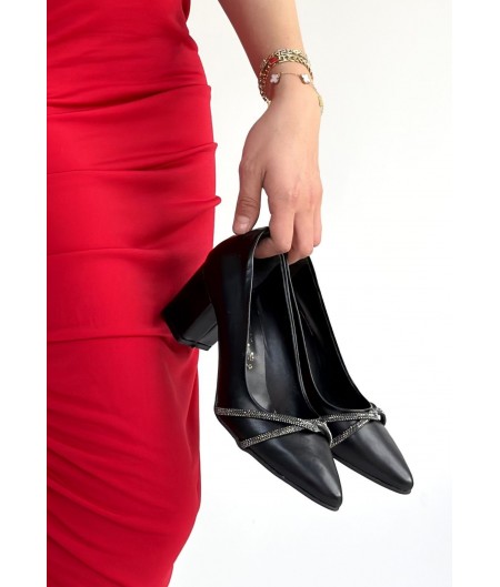 Zenta Siyah Cilt Topuklu Ayakkabı Zenta Siyah Cilt Topuklu Ayakkabı