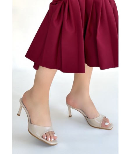 Ribay Bej Rugan Topuklu Terlik