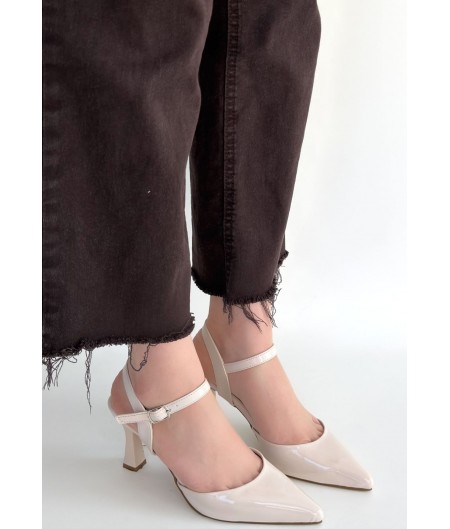 Suden Bej Rugan Topuklu Ayakkabı Suden Bej Rugan Topuklu Ayakkabı