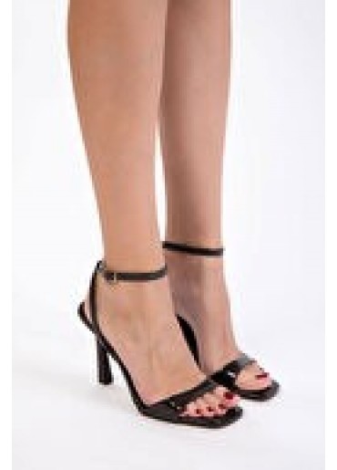 Jowin Siyah Rugan Topuklu Bilekten Kemerli Ayakkabı