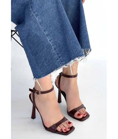 Jowin Bordo Rugan Topuklu Bilekten Kemerli Ayakkabı