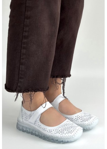 Sina Beyaz Deri Cırt Cırtlı Babet Ayakkabı